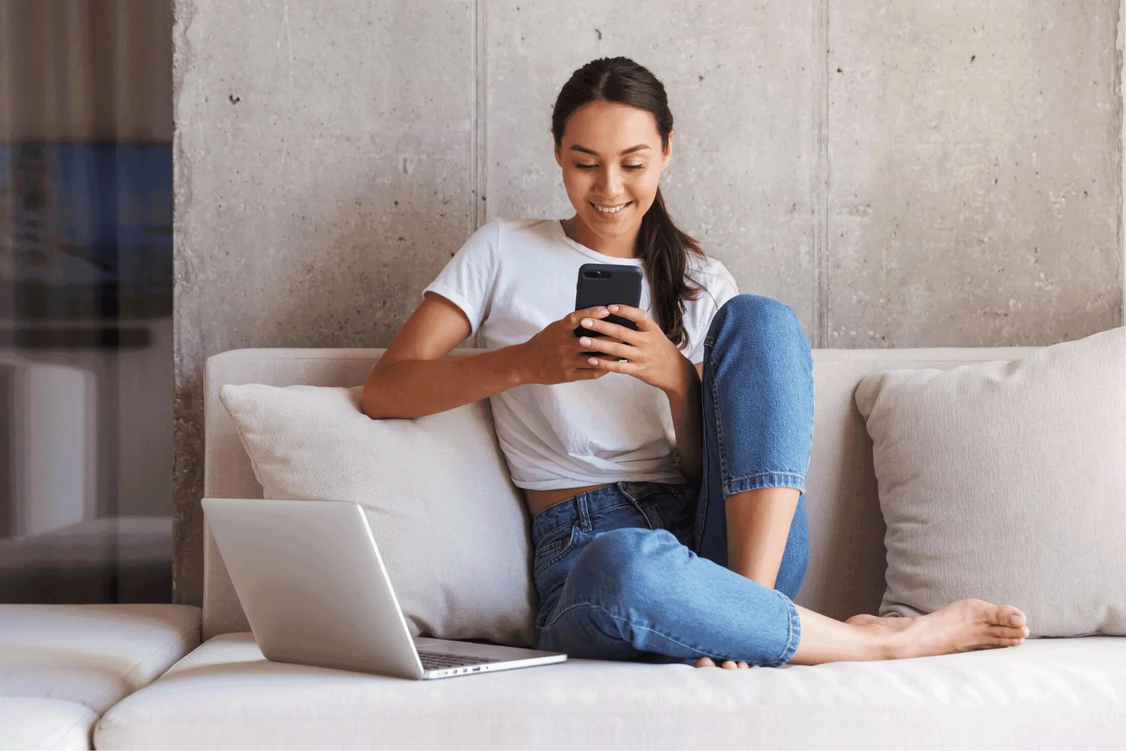 girl is opening rhb basic saving account for herself from mobile
