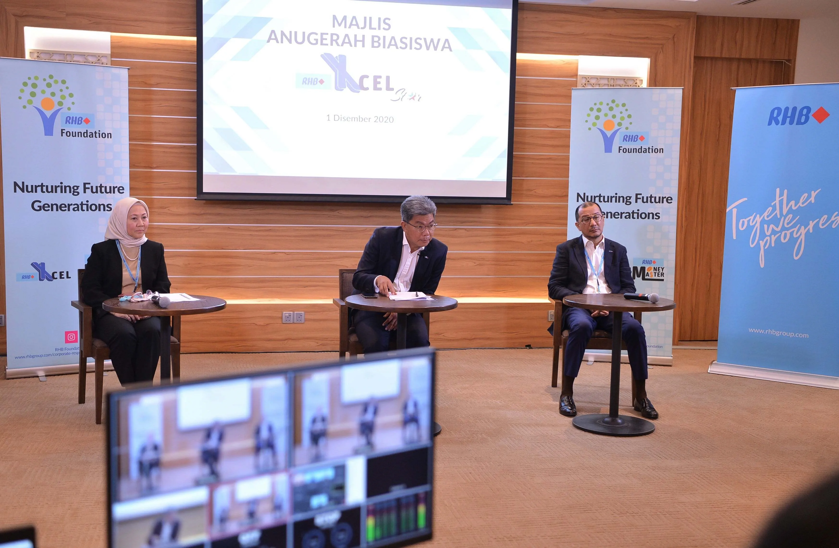 Majlis Anugerah Biasiswa RHB X-Cel Star